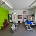 Zum Vergrößern klicken Scher-& Behandlungstisch